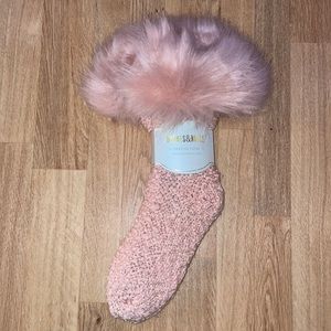 Barnes & Noble reading socks 💗